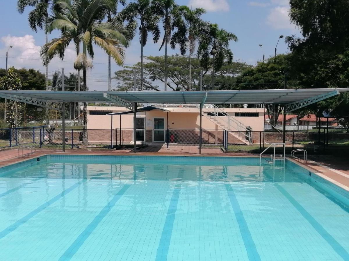 Megahotel Aparthotel Pereira